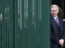 Julian Assange después de su audiencia  de extradición en la Corte de Magistrados de Belmarsh en Londres. AFP  /