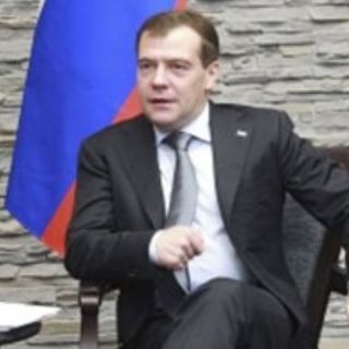 Medvédev aboga por la convocatoria de elecciones democráticas en Egipto