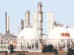 Instalaciones de Pemex. Hacienda pone la lupa sobre las nóminas elevadas. ESPECIAL  /