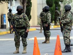 Elementos de la Marina sitiaron por seis horas los complejos de seguridad pública estatal y municipales. ARCHIVO  /