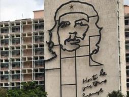Muestra la imagen del argentino en la Plaza de la Revolución en la Habana. EFE  /
