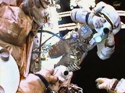 Oleg Skrípochka durante la misión. REUTERS  /