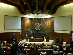 Con 33 votos a favor y una abstención, los diputados aprobaron el plan de austeridad. E. BARRERA  /