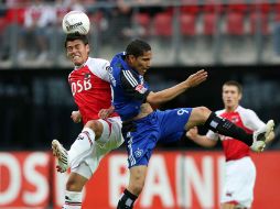 El gol del defensa mexicano definió el partido disputado en la fecha 24 del torneo holandés. MEXSPORT  /