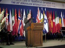 Aunque el autor fue criticado por aceptar el premio McEwan se pronunció a favor del diálogo. AP  /