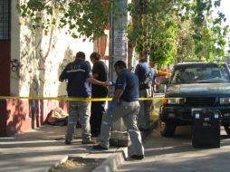 La víctima quedó tirada en una banqueta; a un costado se localizó un casquillo del calibre .9 milímetros. O. RUVALCABA  /