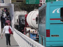Una de las principales peticiones de los vecinos es evitar el tránsito pesado por la lateral de la Carretera a Chapala. S. NÚÑEZ  /