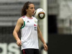 El jugador mexicano en una práctica con el Tri, en el Mundial de Sudáfrica 2010. MEXSPORT  /