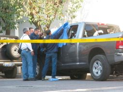 La camioneta del funcionario estatal presentaban más de 50 balazos en su estructura. M. PATIÑO  /