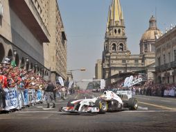 Sergio Pérez recorrió un circuito de 1.5 kilómetros que abarcaba desde la Catedral hasta el Parque Revolución. E. PACHECO  /