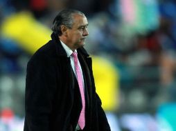 José Luis Trejo al término del último partido que estuvo como técnico del conjunto poblano. MEXSPORT  /