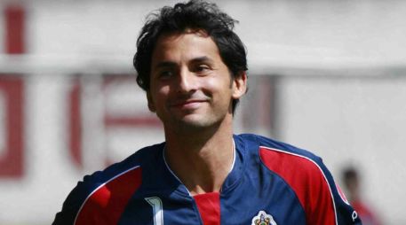 • Luis Michel trota ligeramente en el entrenamiento, el cual lo hizo al parejo de sus compañeros. mexsport  /