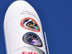 La nave espacial Glory encapsulada descansa sobre el cohete Taurus XL. AP  /