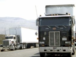 Representantes del gremio detallan las limitantes que padecen para cruzar la frontera norte del país. ARCHIVO  /
