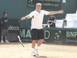 Daniel Garza reacciona tras ganar el punto para partido. REUTERS  /