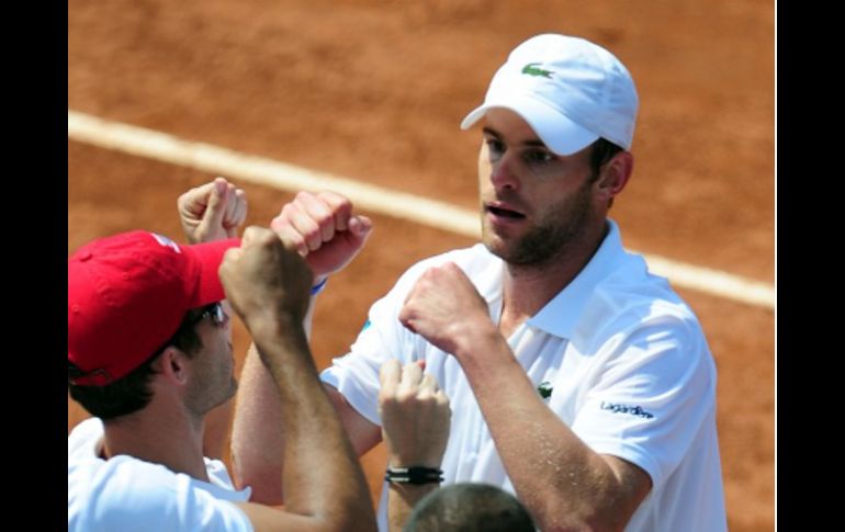 Andy Roddick celebra tras conseguir la victoria. AFP  /