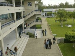 El rector dijo que la ley exime a las instalaciones universitarias de pagar la cuota por el consumo del agua. ARCHIVO  /
