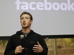 El creador de Facebook hizo una página para su mascota en la red social. AP  /