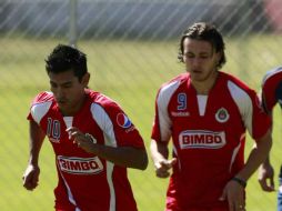 Alberto Medina (i) y Omar Arellano jugarán de volantes el sábado, de acuerdo a lo mostrado en el entrenamiento de ayer. MEXSPORT  /