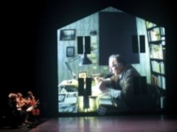 Las consecuencias de la manipulación mediática, entre otras temáticas son abordadas en la obra. ESPECIAL  /