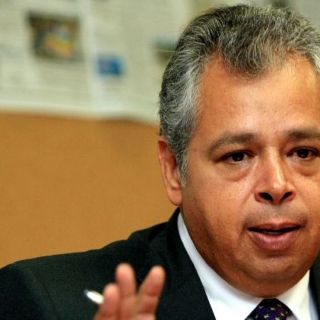 Premian a Aurelio López Rocha por promoción cultural