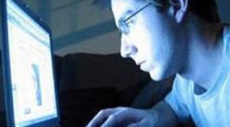 Este nuevo dominio supondrá costes para un sector en crisis afectado seriamente por las descargas ilegales. ESPECIAL  /