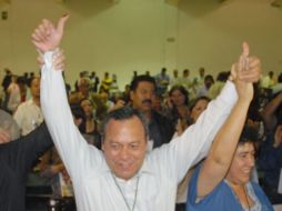 Con 233 votos a favor, el PRD elige a Jesús Zambrano como líder nacional. NTX  /