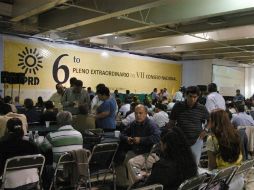 Aspecto de la reunión nacional de perredistas en la Expo Reforma. Fue un día de negociaciones arduas en busca de consensos. NTX  /