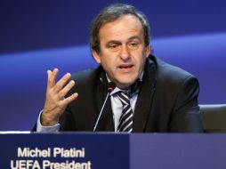 Michel Platini, concretará mañana su segundo mandato en la UEFA. AFP  /