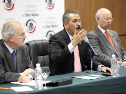 Beltrones mostró su disposición a ''discutir, confrontar y mejorar'' la iniciativa. ARCHIVO  /