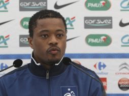 Patrice Evra se mostró arrepentido de su mal comportamiento durante el Mundial de Sudáfrica, por lo que fue sancionado. AP  /