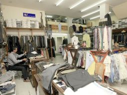 La escasez de tejido ya impacta en el precio final de la ropa; registran subida de precios de hasta 30 por ciento. A.GARCÍA  /