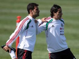 Rafael Márquez y Efraín Suárez durante el entrenamiento de la Selección mexicana. MEXSPORT  /