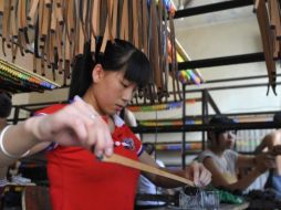 China tiene sus cimientos en trabajadores con educación intermedia (secundaria) completa y con capacitación adecuada. ARCHIVO  /