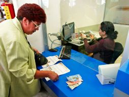 Las oficinas centrales del SIAPA y recaudadoras siguen registrando importante afluencia de personas que acuden a liquidar. E. PACHECO  /