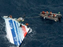 Imagen del 8 de junio de 2009 de restos del avión de Air France recuperados a pocos días del accidente. REUTERS  /