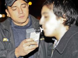 La alcoholemia sólo se practica a conductores que cometen infracciones. E. PACHECO  /