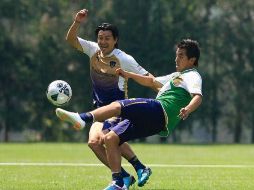 El futbolista universitario, Juan Carlos Cacho, durante entrenamiento. MEXSPORT  /