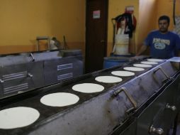 Los tortilleros acusan que el apoyo de Promasa no les llega desde el segundo semestre de 2010. M. FREYRIA  /