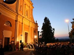El embajador de Italia en México, Roberto Spinelli, inauguró la muestra. ESPECIAL  /