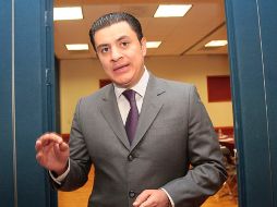 José María Martínez, coordinador panista, señala que en el crédito están etiquetados recursos para remozar centros históricos. S. NÚÑEZ  /