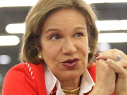 La escritora señala que el libro se trata de un homenaje. A. CAMACHO  /