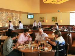 La obligación de los restauranteros es garantizar la seguridad de los comensales dentro de sus instalaciones. ARCHIVO  /