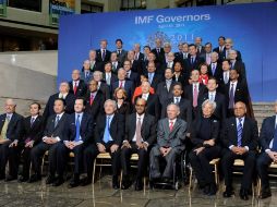 Foto de los asistentes a la cumbre del FMI y el BM. EFE  /