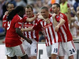El jugador del Stoke City, Jonathan Walters, celebra su anotación ante Bolton Wanderers. REUTERS  /