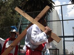 Las autoridades del turismo entregarán premios a los dueños de las lanchas al terminar el vía crucis. REUTERS  /