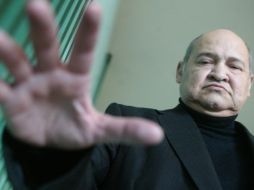 El escritor padece de problemas renales y necesita de una diálisis peritonal. ESPECIAL  /