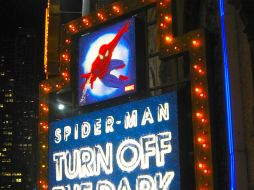 La marquesina de la puesta en escena Spider Man se mantendrá apagada hasta el 11 de mayo. ESPECIAL  /