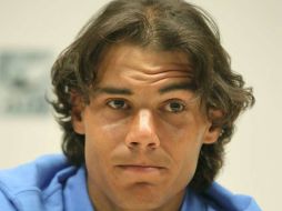 Rafael Nadal y otros competidores en Wimbledon aspiran a un mayor premio en el mítico torneo inglés. EFE  /