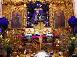 La corona de espinas, los clavos y el puñal son algunos de los elementos característicos del Altar de Dolores. EL UNIVERSAL  /